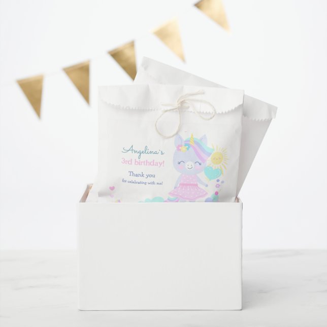 3rd Birthday Favor Bags with a cute unicorn. (Party)