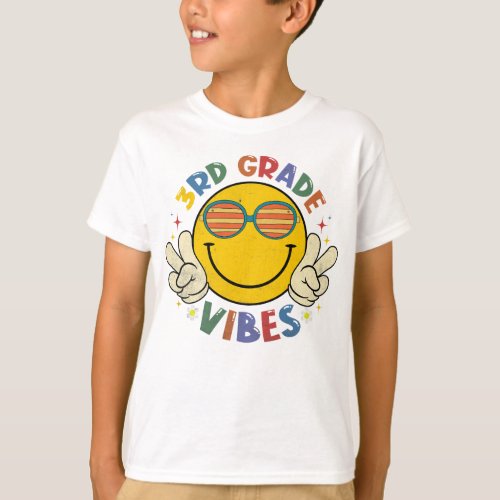 3rd Grade Vibes Happy Face Smile Back To School  T_Shirt