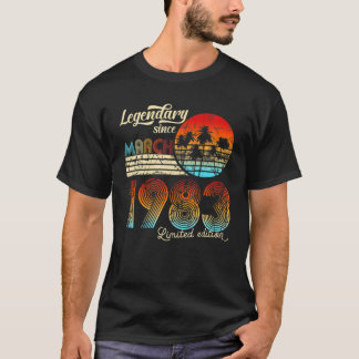 40. Birthday 40 Legendary Since March 1982 Gift T-Shirt