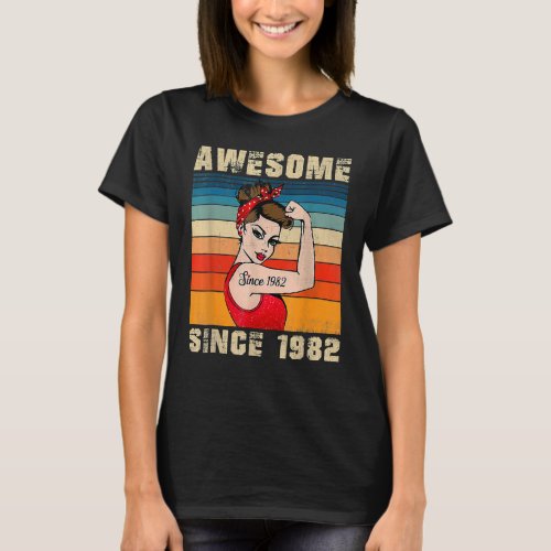 40 Year Old Awesome Since 1982 40th Birthday  Wome T_Shirt