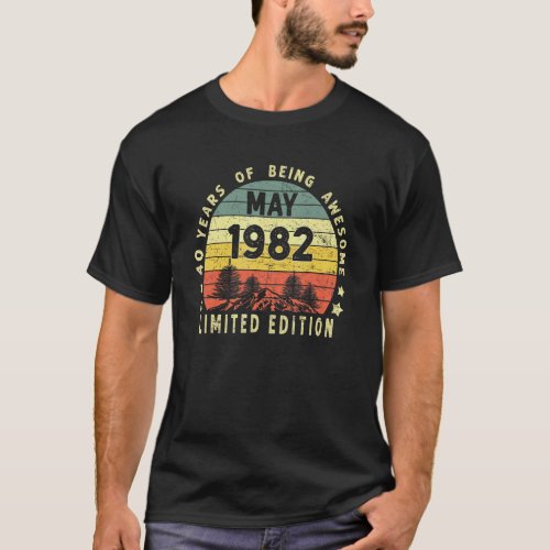 40 Year Old  Vintage May 1982  40th Bday T_Shirt