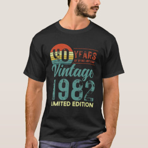 40 Years Of Being Awesome T Vintage 1982 40Th Birt T-Shirt