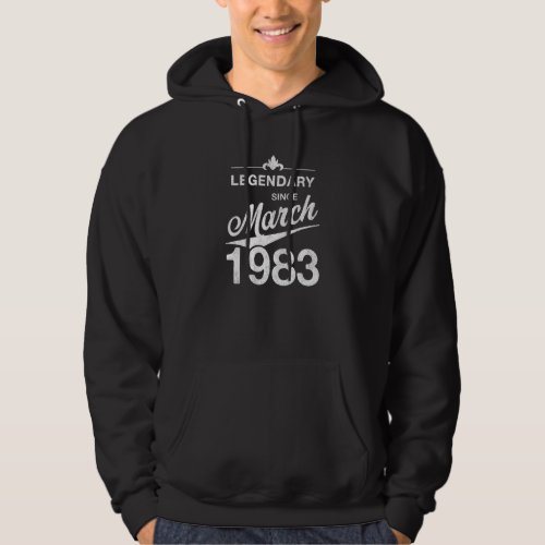 40th Birthday 40 Year Old Born in March 1983 Vinta Hoodie