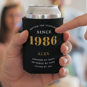 40th Birthday Name 1986 Black Gold Elegant Chic Can Cooler