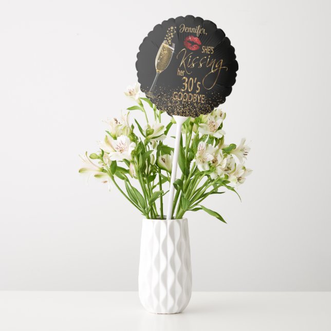40th Birthday - She's Kissing her 30's Goodbye Balloon (Vase)