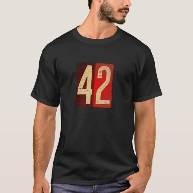 42  The Answer To Life The Universe and Everything T-Shirt (Front)