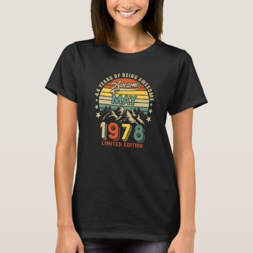 44th Birthday 44 Years Awesome Since May 1978 Vint T_Shirt