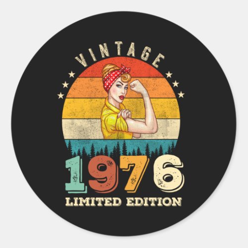 46 Year Old 1976 Vintage 46th Birthday Gifts women Classic Round Sticker