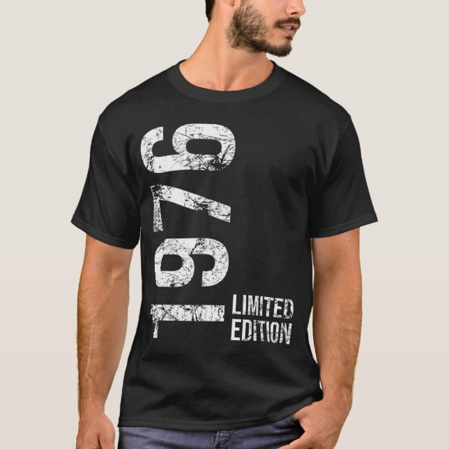 48Th Birthday 48 Years Old Man Woman 1976 T-Shirt (Front)