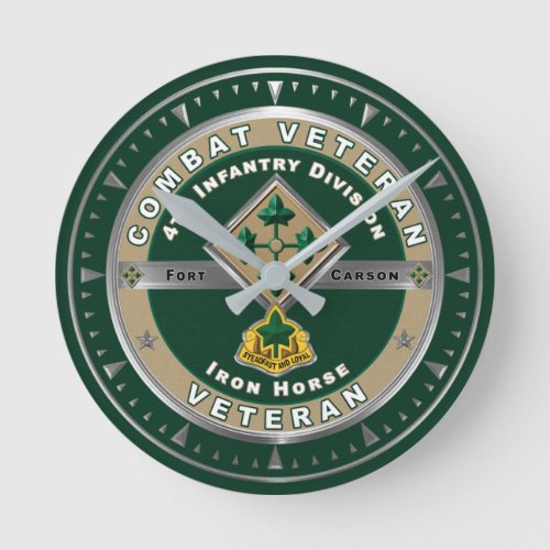 4th Infantry Division Retired Combat Veteran Round Clock