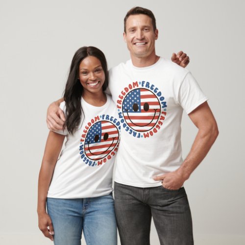 4TH JULY AMERICAN FREEDOM SMILEY FACE TYPOGRAPHY T_Shirt