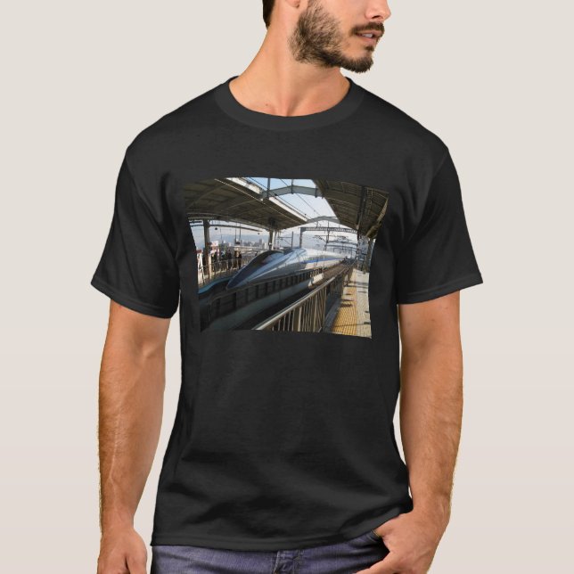 500 Series Shinkansen 新幹線 Bullet Train T-Shirt (Front)