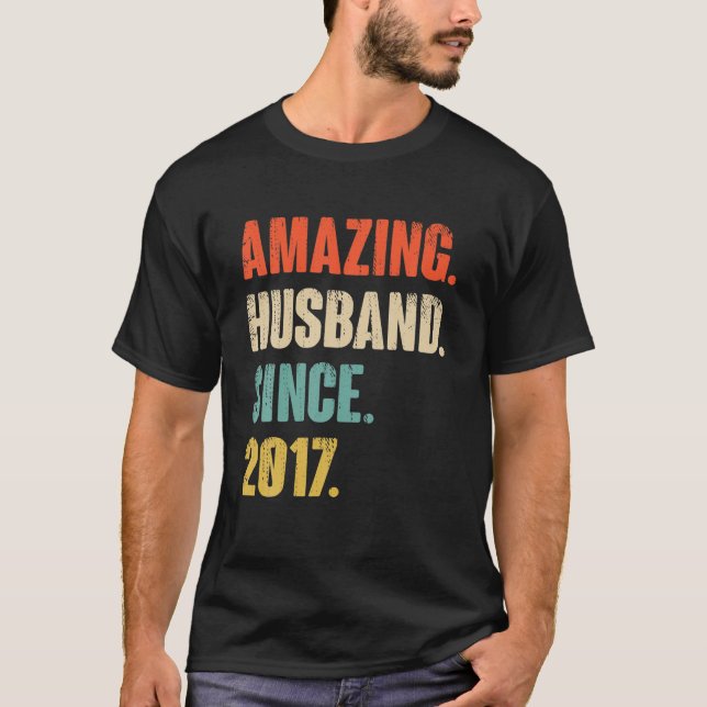 5 Wedding Aniversary Gift Him - Amazing Husband Si T-Shirt (Front)