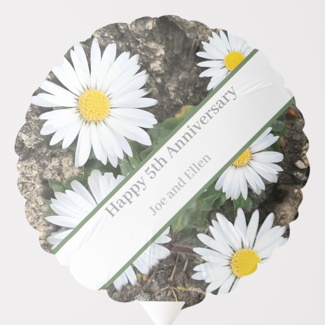 5th Anniversary, Wood and Daisies editable Balloon (Front)