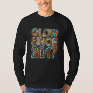 5th Birthday Glow Since 2017 Vintage Sunglasses Re T-Shirt