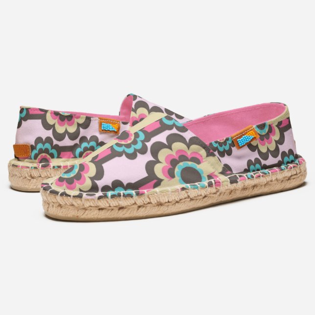 60s / 70s Retro Style colorful Flower Espadrilles (Angled)