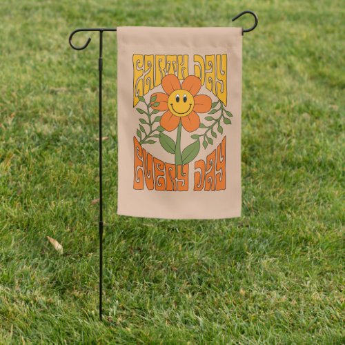 70s Retro Smiling Daisy Flower Garden Flag