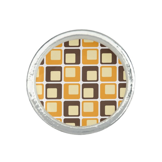 70s Retro Square Shapes Pattern Ring (Front)
