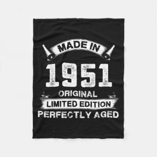 75th Birthday Gift For Legends Made In 1951 75 Yea Fleece Blanket