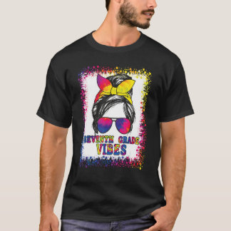 7th Grade Vibes Messy Bun Back To School Kids Gi T-Shirt