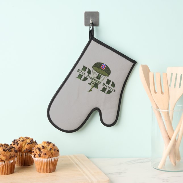 82nd Airborne Division DAD Oven Mitt (Insitu(Hanging))