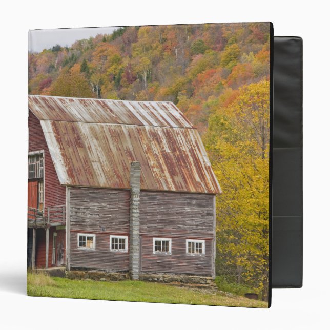A barn in Vermont's Green Mountains. Hancock, 3 Ring Binder (Front/Inside)