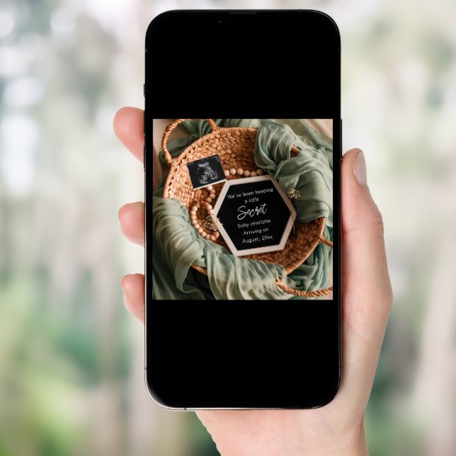 a beautiful elegant pregnancy announcement  (Front Digital)