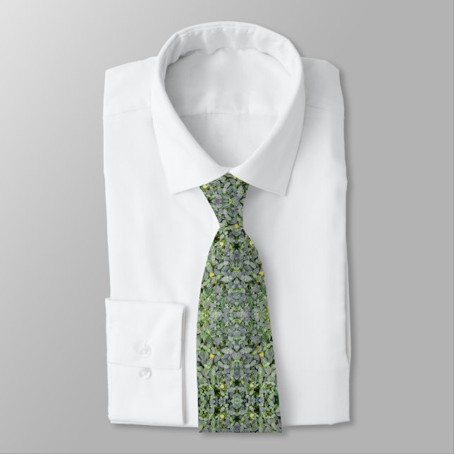 A Beautiful Leaf Pattern – Pure Nature Neck Tie (Tied)