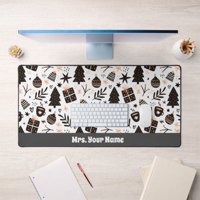 A Black and White Christmas Pattern Desk Mat (Office 1)