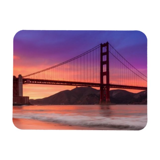 A capture of San Francisco's Golden Gate Bridge Magnet (Horizontal)