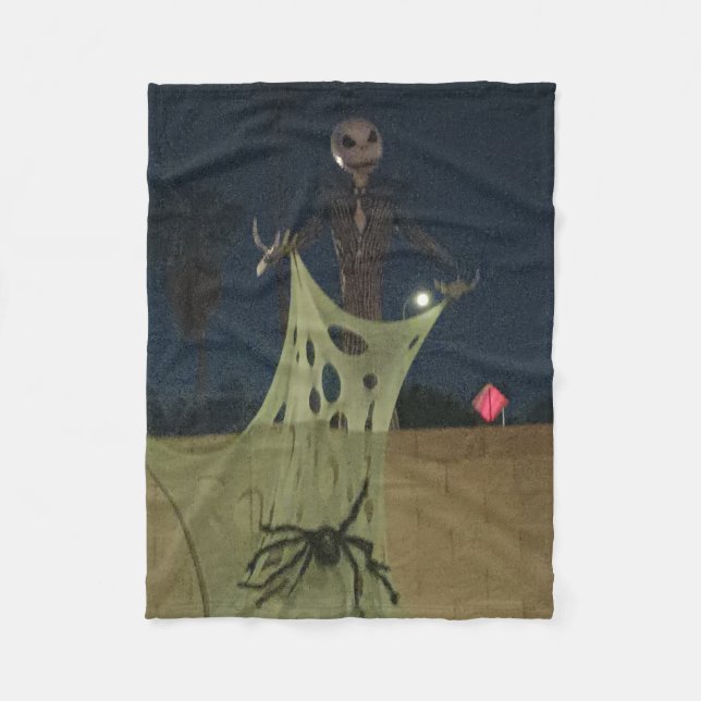 a comfy Haloween  Fleece Blanket (Front)