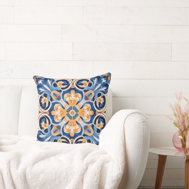 a cushion with a geometric pattern (Couch)