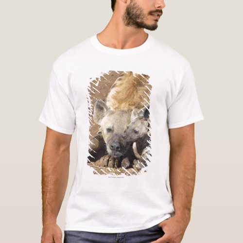 A female Spotted Hyena and her cub Kruger T_Shirt