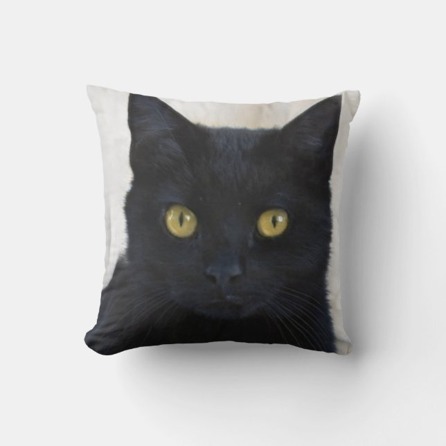 A fierce black cat face picture, cat lovers throw pillow (Front)