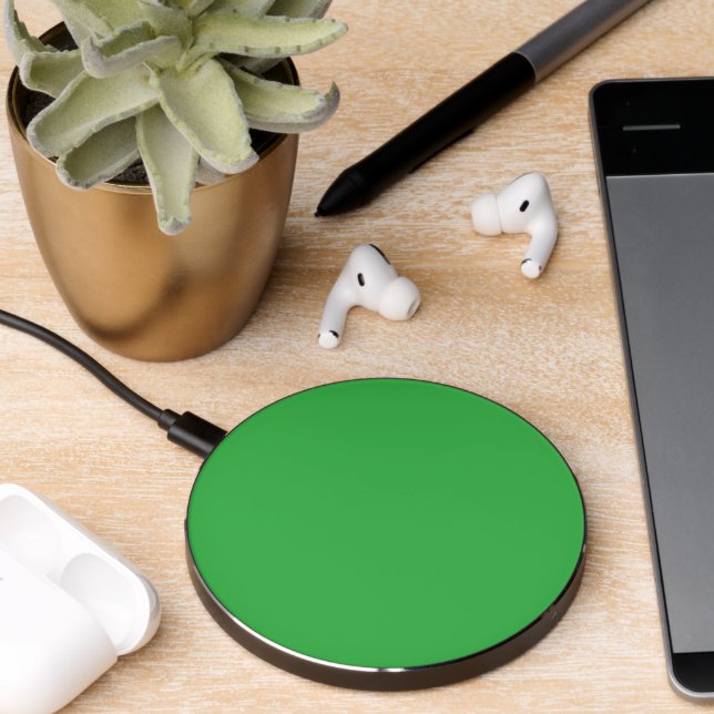 a green screen with a white background wireless charger  (Desk 2)