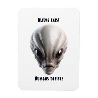 A grey/gray realistic alien for print magnet
