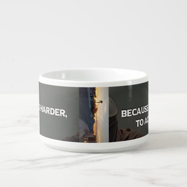 A High quality cup at medium size  (Center)