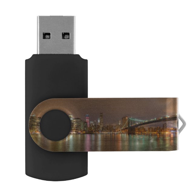 A panorama of the New York City skyline Flash Drive (Opened)