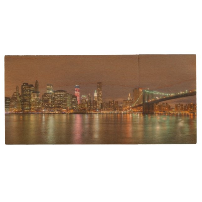 A panorama of the New York City skyline Wood USB Flash Drive (Front)