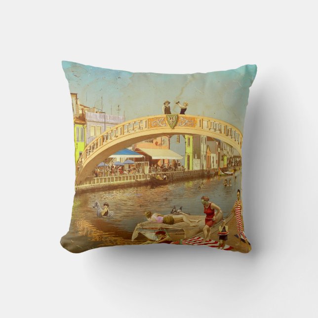 A Ponte dos Carcavelos. Aveiro (Portugal) Throw Pillow (Front)