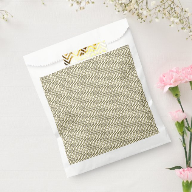 A rectangular rug with intricate geometric pattern favor bag (Sealed)