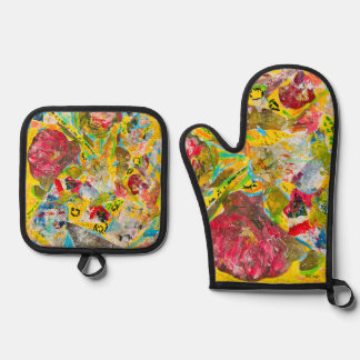 A Rose By Any Other Name oven mitt and pot holders Oven Mitt & Pot Holder Set