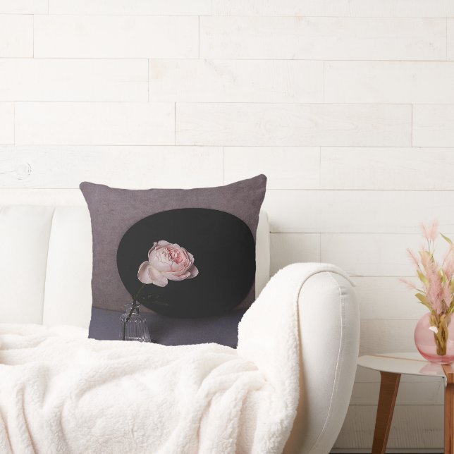 A rose in full bloom throw pillow (Couch)