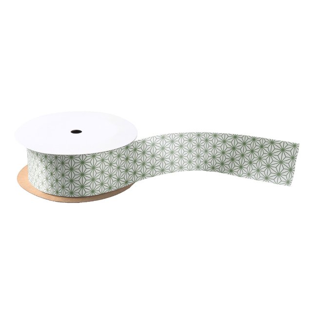 A seamless pattern of interlocking green geometric satin ribbon (Creator Uploaded)