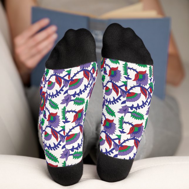 A seamless, symmetrical pattern featuring repeatin socks (Bottom)