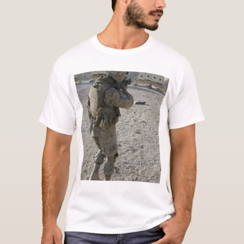 A soldier engages his target on a shooting rang T_Shirt