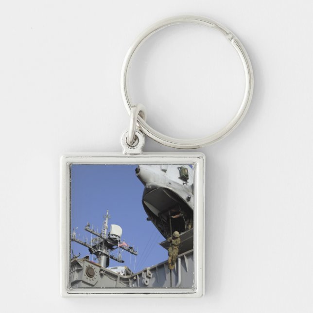 A soldier fast-ropes keychain (Front)