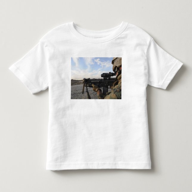 A soldier sights in to fire on a target toddler t-shirt (Front)