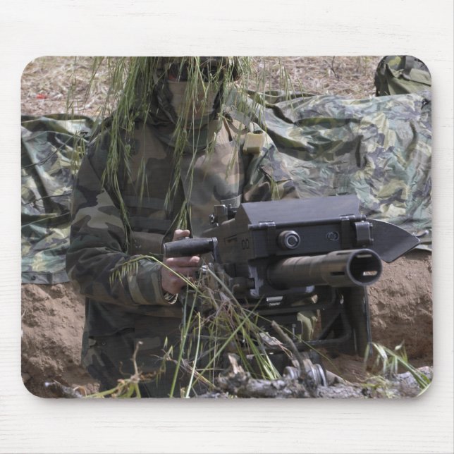 A soldier with MK-19 grenade launcher Mouse Pad (Front)