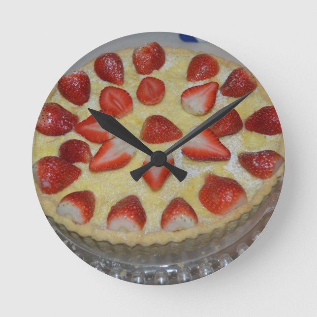 A strawberry cake round clock (Front)